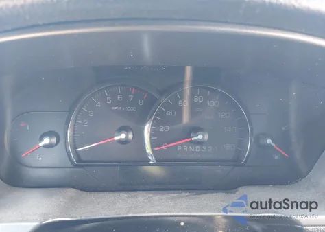 2010 Cadillac Dts Premium Collection z USA, uszkodzony, nr VIN 1G6KH5EY4AU136481